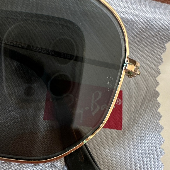 Ray-Ban Hexagonal Gold Frame Sunglasses RB3548N 51-21-145 main image 4